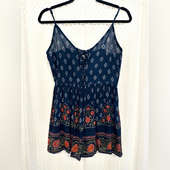 Patrons of Peace | Tank Top. Size Small - Picture 3 of 9